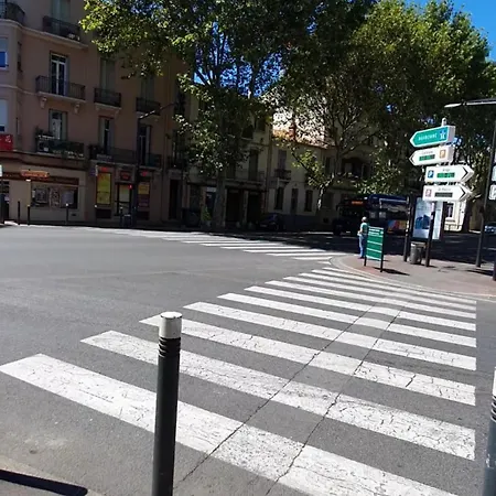 アパート Sejour Avec Piscine - Petit-dejeuner A La Demande - 20 Minutes De L'espagne - Le Palace Climatise ペルピニャン