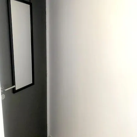 Apartment Sejour Avec Piscine - Petit-dejeuner A La Demande - 20 Minutes De L'espagne - Le Palace Climatise Perpignan