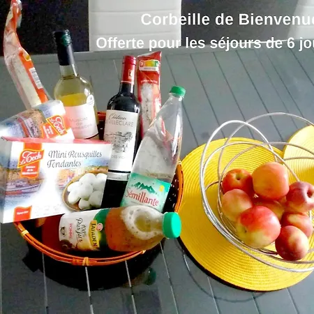 Sejour Avec Petit-dejeuner A La Demande Et Piscine A 20 Minutes De L'espagne A Le Palace Climatise * Perpignan