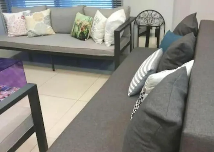 Sejour Avec Piscine - Petit-dejeuner A La Demande - 20 Minutes De L'espagne - Le Palace Climatise Perpignan