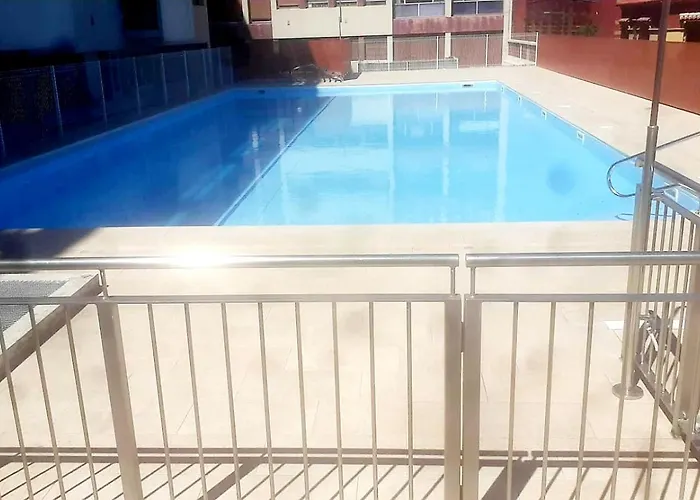 Apartament Sejour Avec Piscine - Petit-dejeuner A La Demande - 20 Minutes De L'espagne - Le Palace Climatise