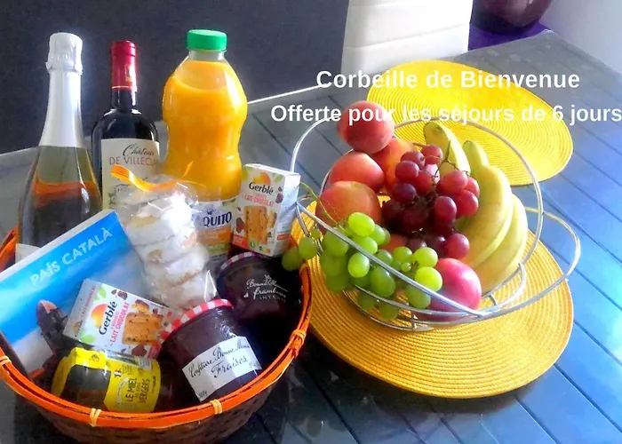 Sejour Avec Piscine - Petit-dejeuner A La Demande - 20 Minutes De L'espagne - Le Palace Climatise Apartament