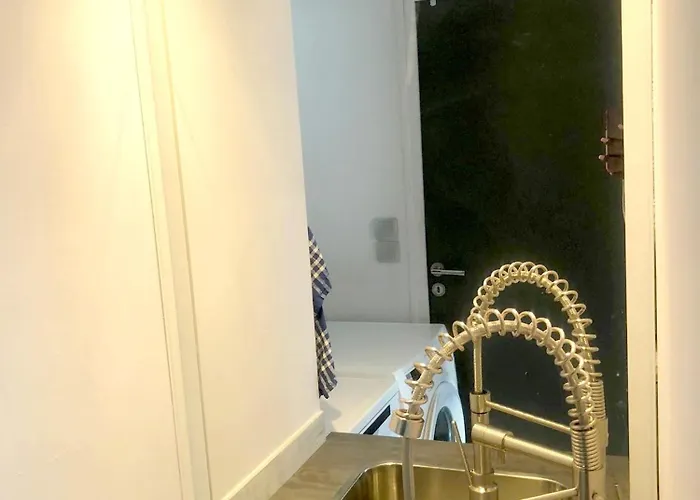 Sejour Avec Piscine - Petit-dejeuner A La Demande - 20 Minutes De L'espagne - Le Palace Climatise * Perpignan